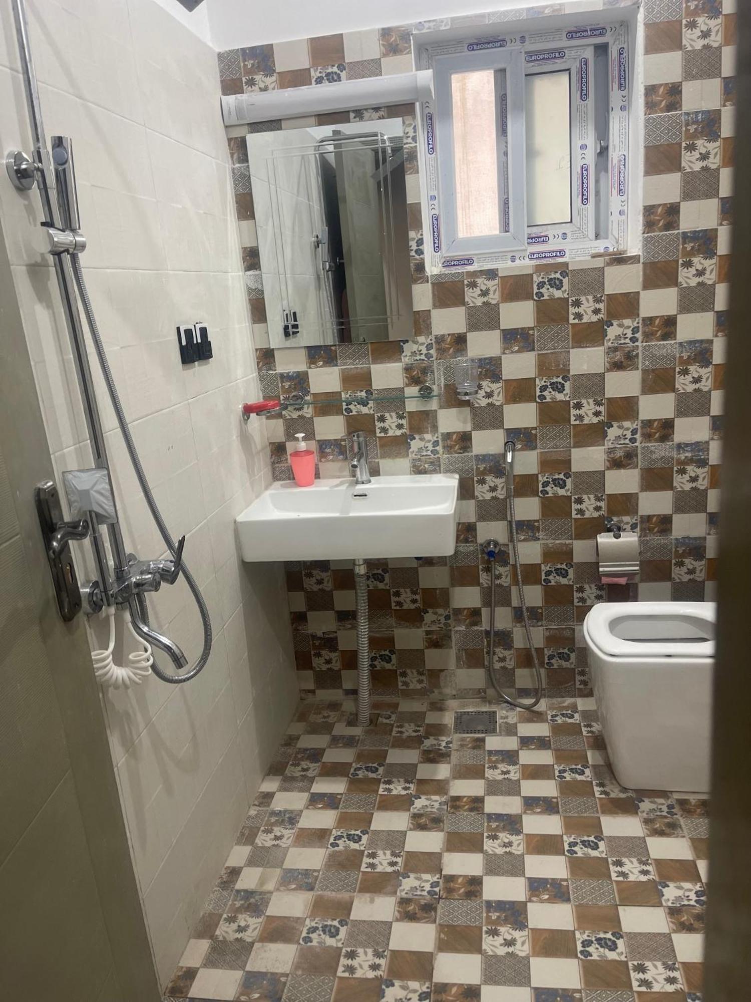 Velvet Vibes Villa Near Islamabad Airport Dhok Sandemar Eksteriør billede
