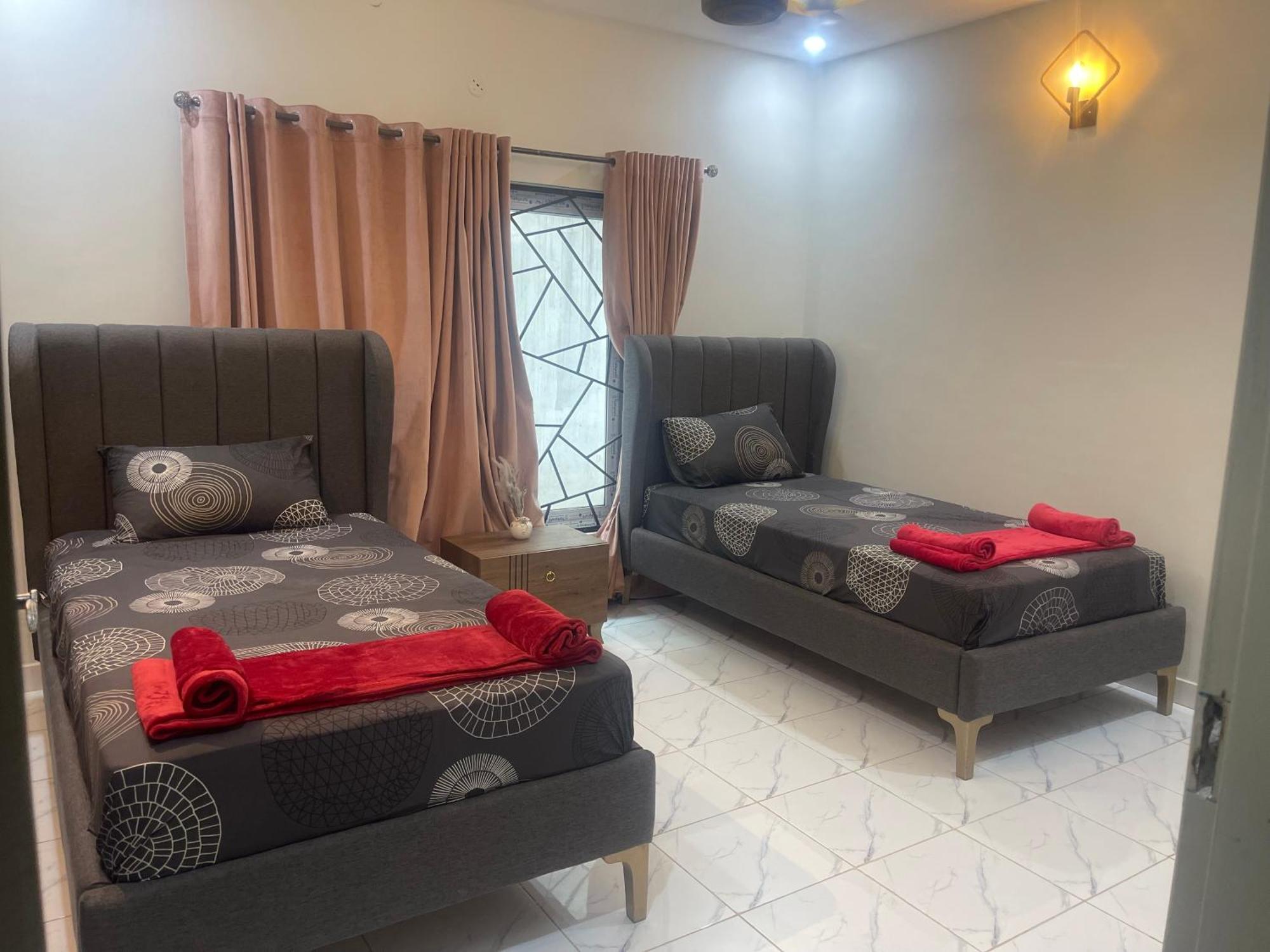 Velvet Vibes Villa Near Islamabad Airport Dhok Sandemar Eksteriør billede