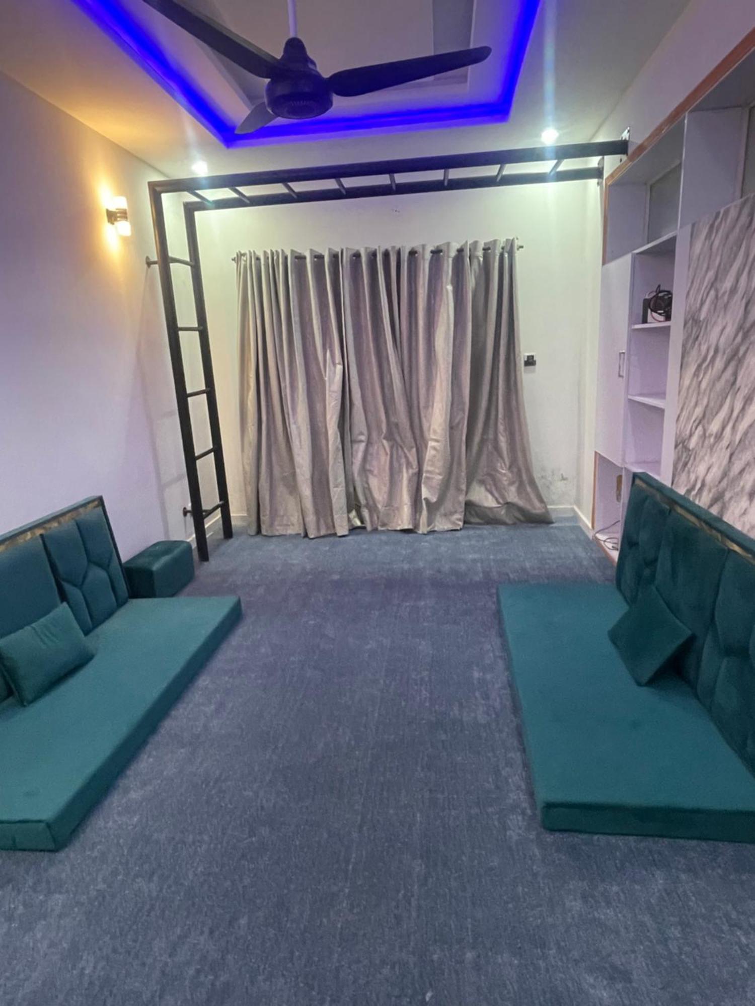 Velvet Vibes Villa Near Islamabad Airport Dhok Sandemar Eksteriør billede
